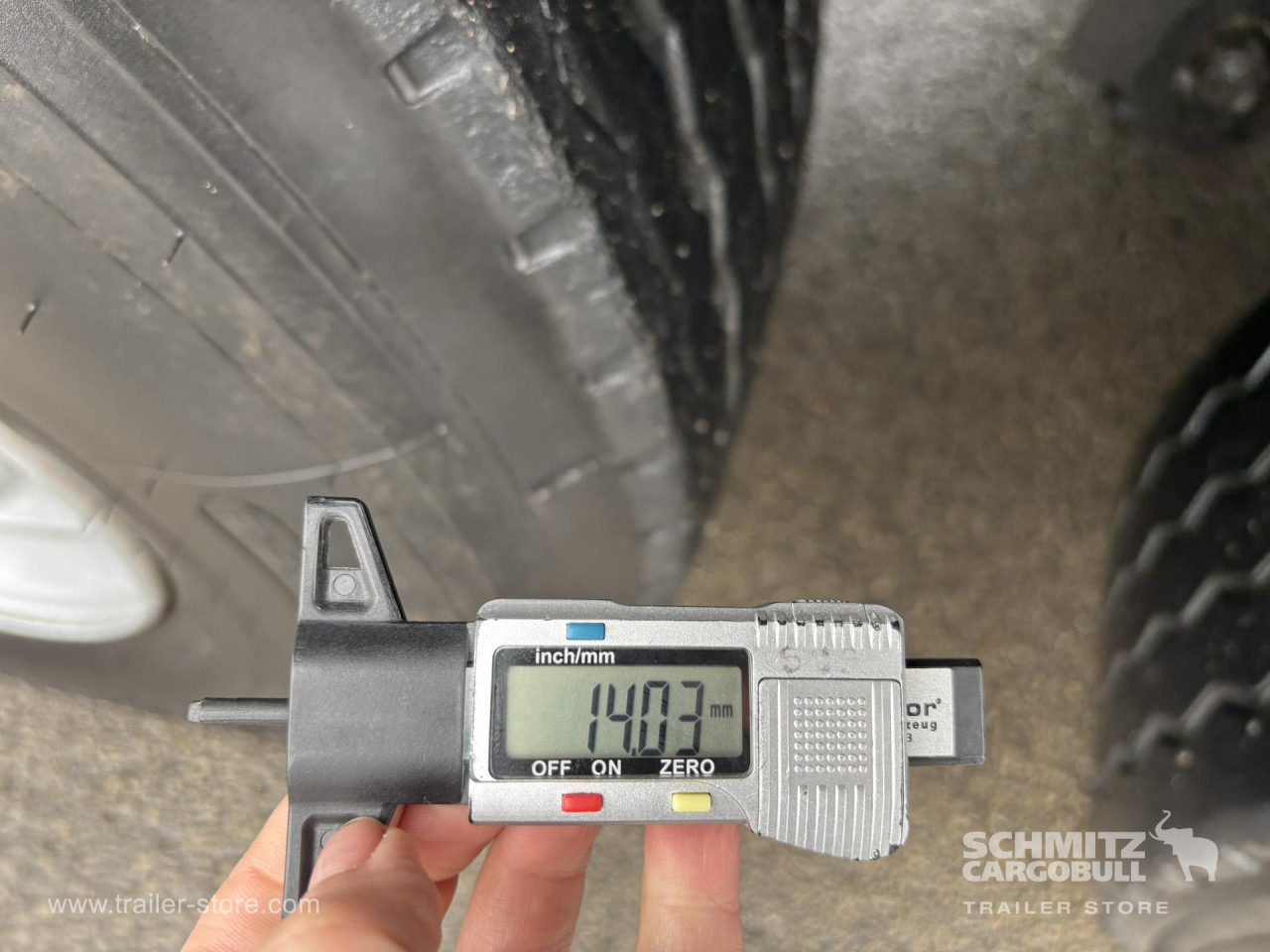 SCHMITZ Curtainsider Standard - Schuifzeiloplegger: afbeelding 2 SCHMITZ Curtainsider Standard - Schuifzeiloplegger: afbeelding 2