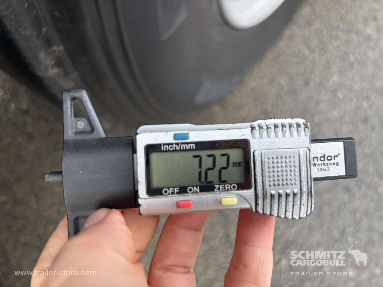 SCHMITZ Curtainsider Standard - Schuifzeiloplegger: afbeelding 4 SCHMITZ Curtainsider Standard - Schuifzeiloplegger: afbeelding 4