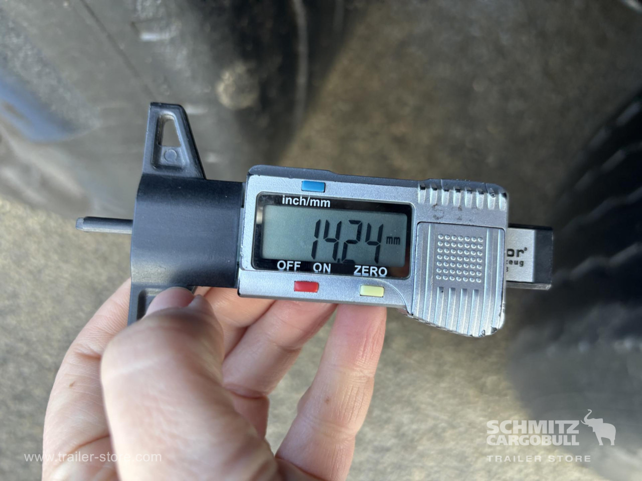 SCHMITZ Curtainsider Standard - Schuifzeiloplegger: afbeelding 4 SCHMITZ Curtainsider Standard - Schuifzeiloplegger: afbeelding 4