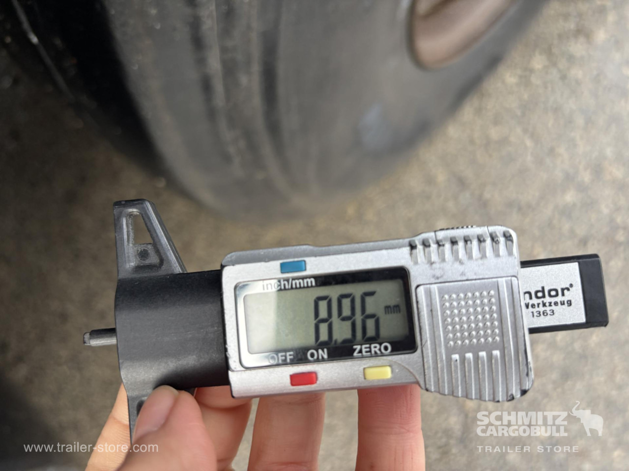 SCHMITZ Curtainsider Standard - Schuifzeiloplegger: afbeelding 4 SCHMITZ Curtainsider Standard - Schuifzeiloplegger: afbeelding 4