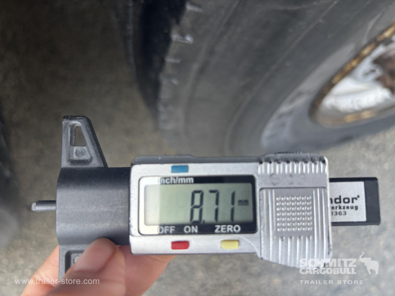 SCHMITZ Reefer Standard - Isotherm oplegger: afbeelding 4 SCHMITZ Reefer Standard - Isotherm oplegger: afbeelding 4