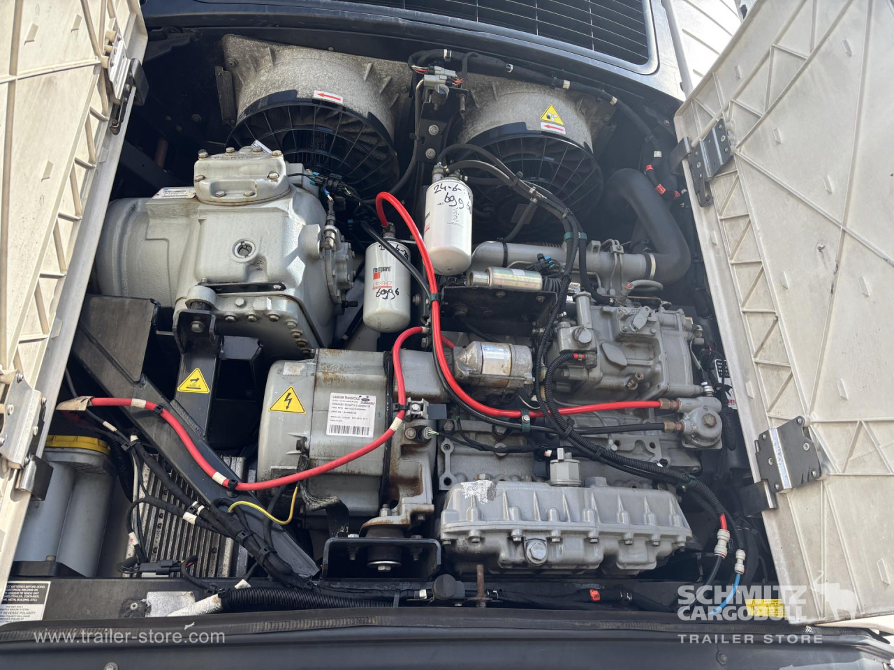 SCHMITZ Reefer Standard - Isotherm oplegger: afbeelding 3 SCHMITZ Reefer Standard - Isotherm oplegger: afbeelding 3