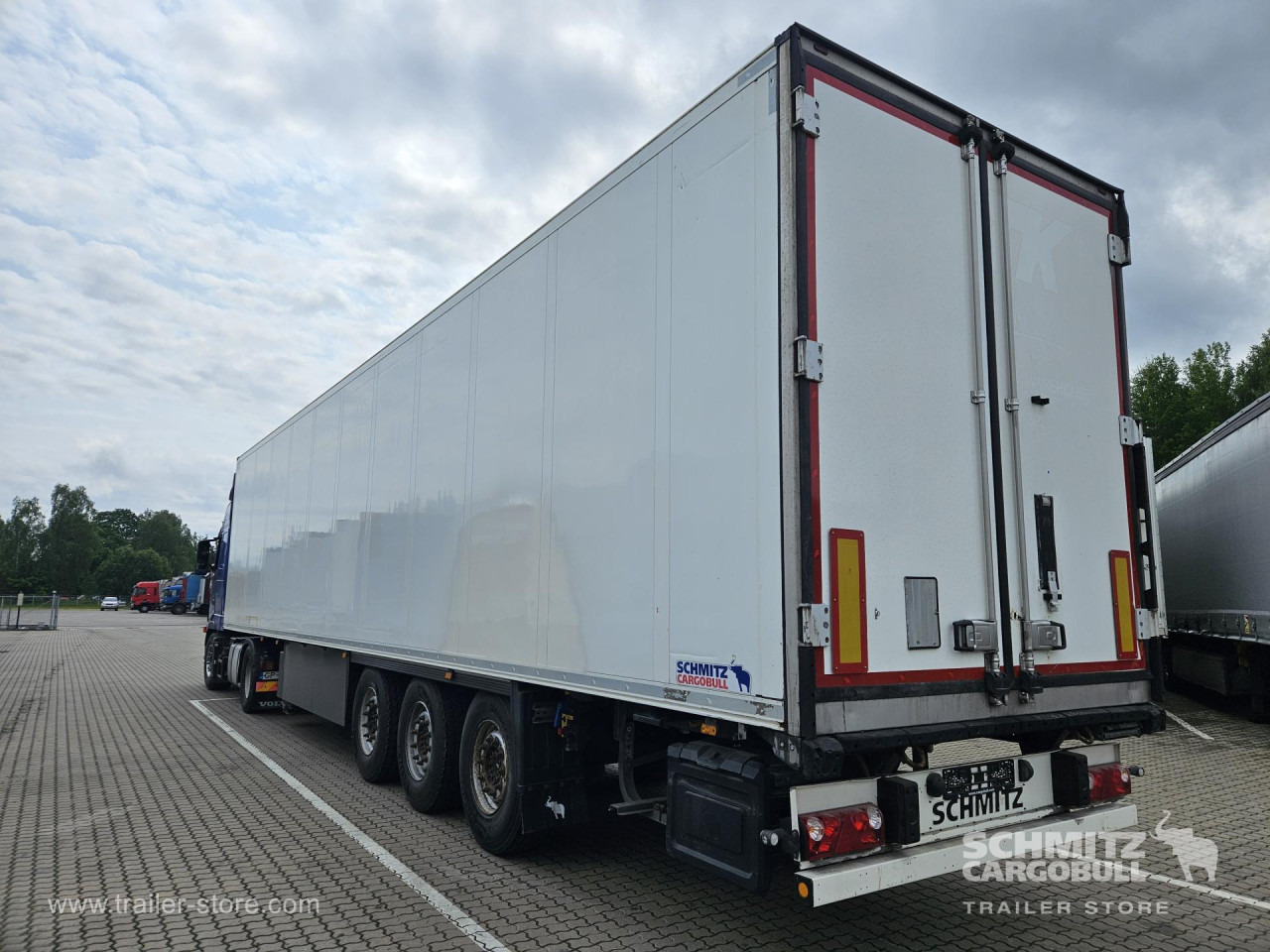 SCHMITZ Reefer Standard Double deck - Isotherm oplegger: afbeelding 2 SCHMITZ Reefer Standard Double deck - Isotherm oplegger: afbeelding 2