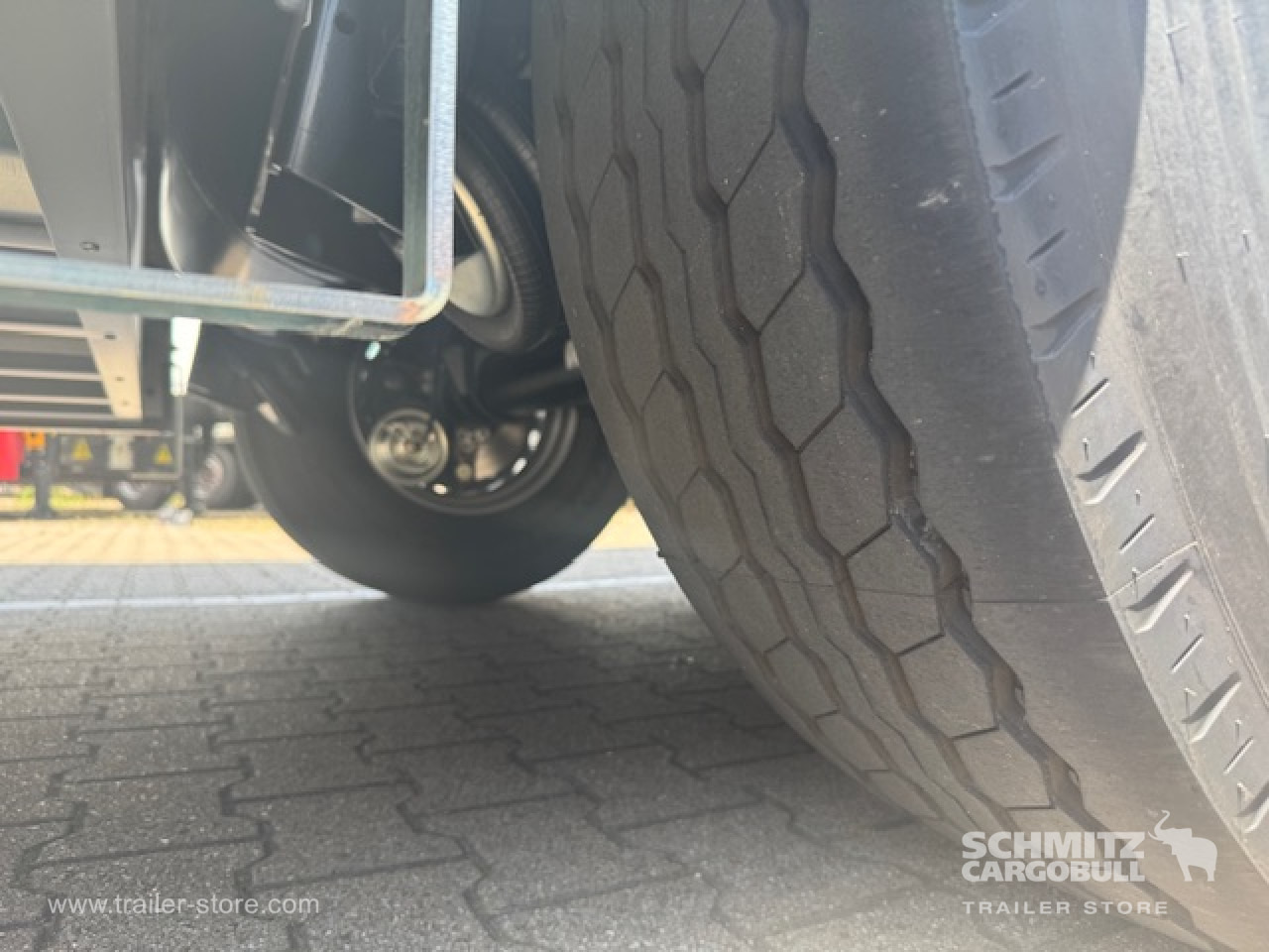 SCHMITZ Oplegger Vries Standard Taillift - Isotherm oplegger: afbeelding 5 SCHMITZ Oplegger Vries Standard Taillift - Isotherm oplegger: afbeelding 5