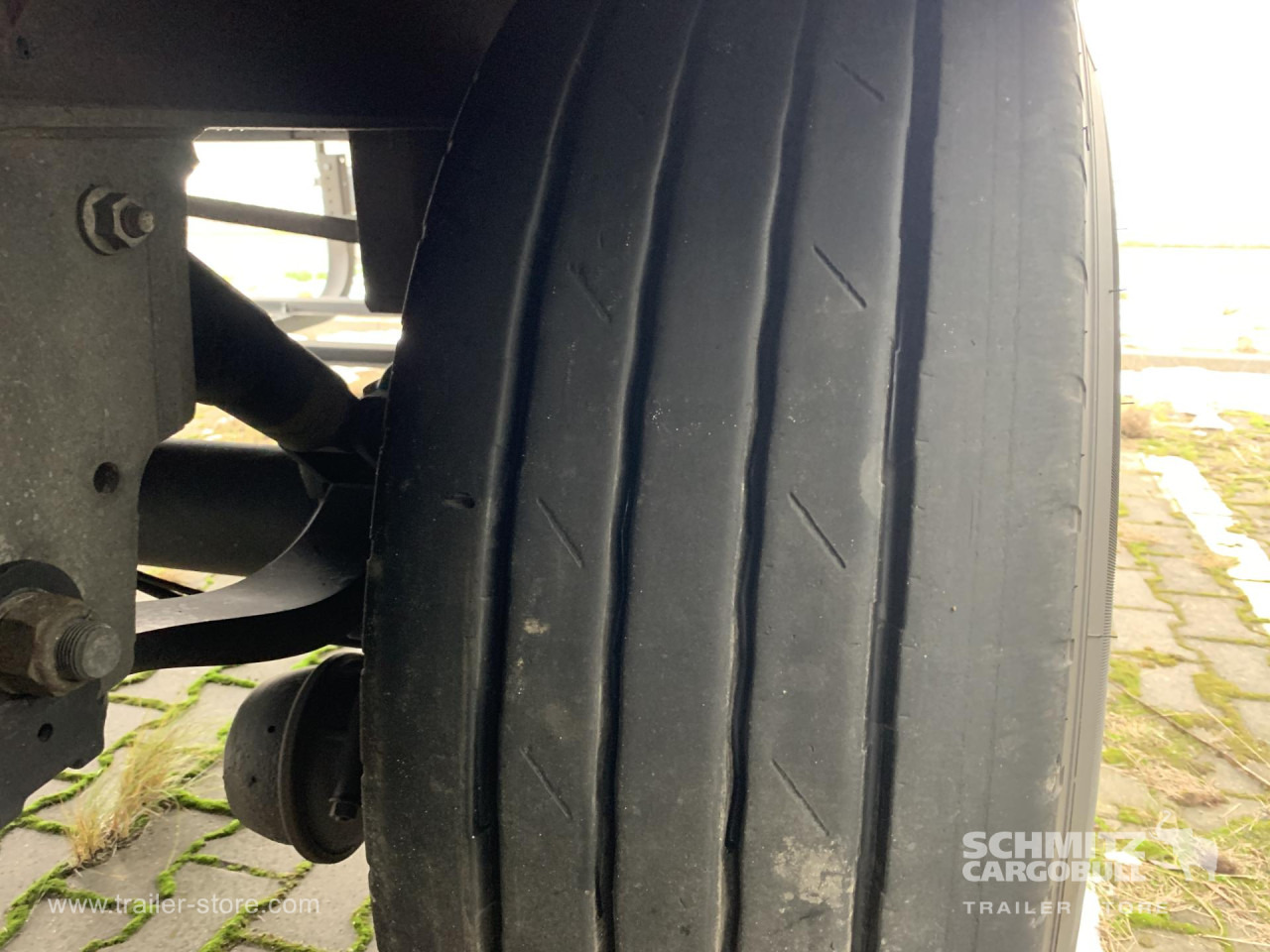 SCHMITZ Reefer Standard - Isotherm oplegger: afbeelding 4 SCHMITZ Reefer Standard - Isotherm oplegger: afbeelding 4