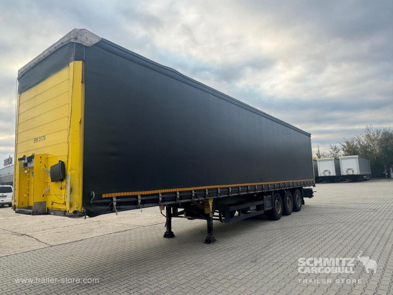 SCHMITZ Curtainsider Standard - Schuifzeiloplegger: afbeelding 4 SCHMITZ Curtainsider Standard - Schuifzeiloplegger: afbeelding 4