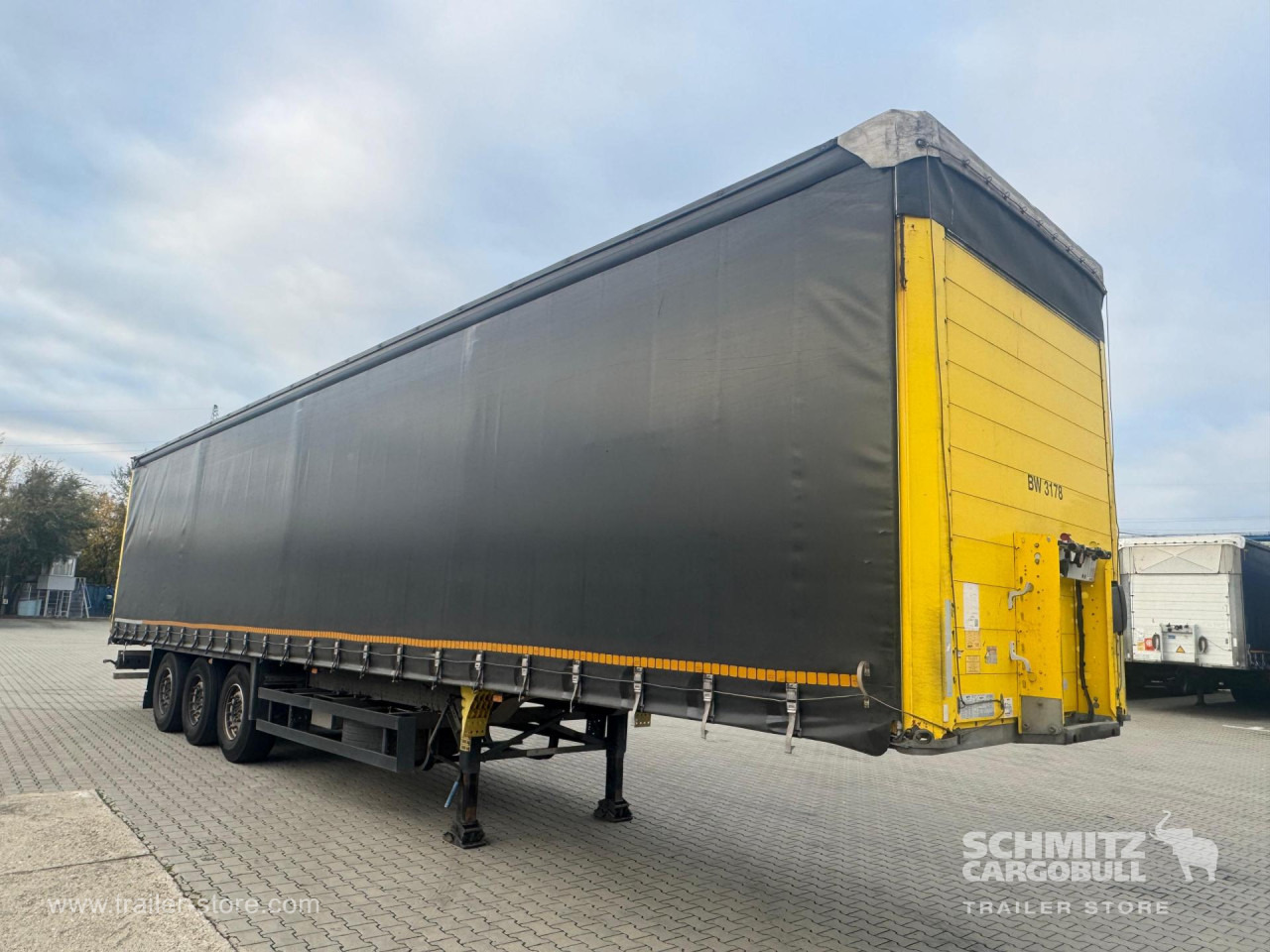 SCHMITZ Curtainsider Standard - Schuifzeiloplegger: afbeelding 1 SCHMITZ Curtainsider Standard - Schuifzeiloplegger: afbeelding 1