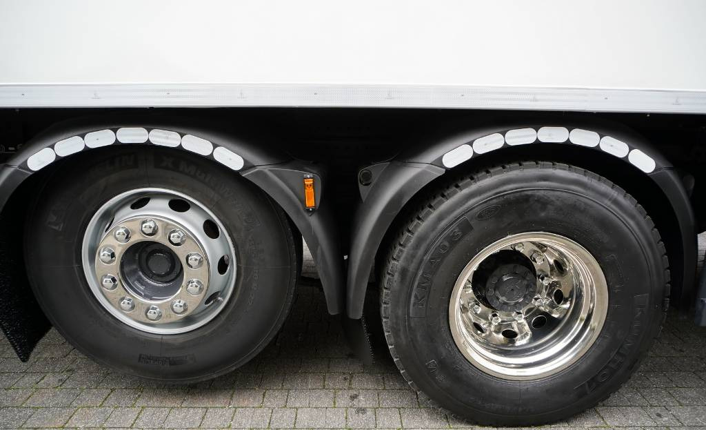 Koelwagen vrachtwagen DAF XF 450 6×2 E6 / Refrigerator Lacapitaine / ATP/FRC to 2027 / 18 pallets: afbeelding 23