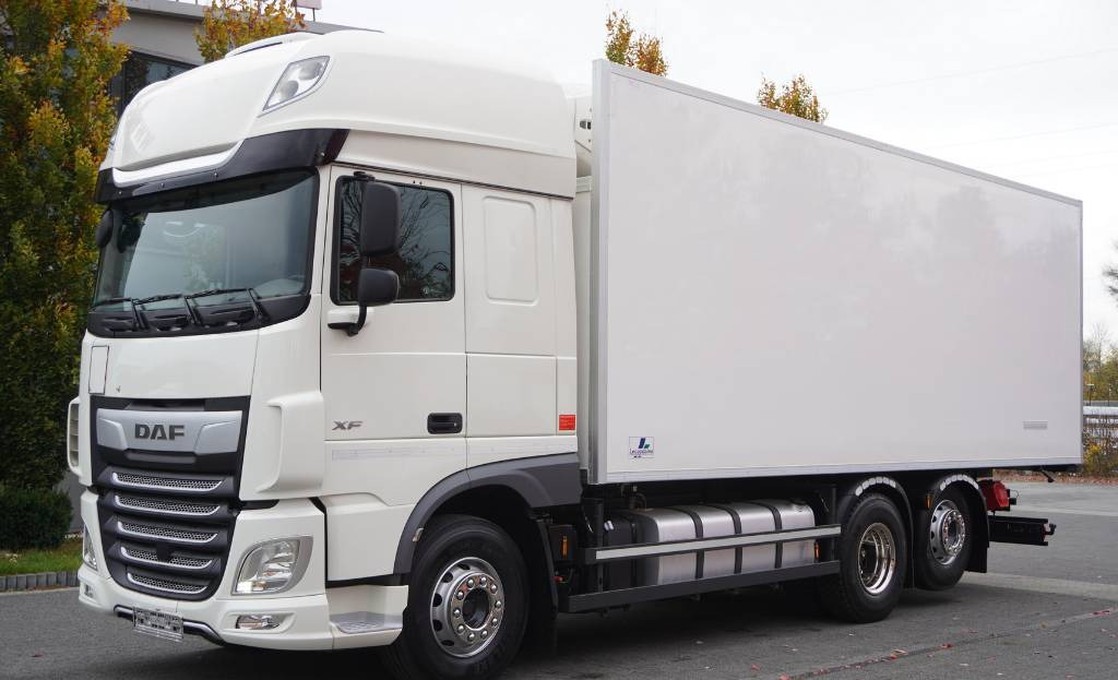 DAF XF 450 6×2 E6 / Refrigerator Lacapitaine / ATP/FRC to 2027 / 18 pallets - Koelwagen vrachtwagen: afbeelding 1 DAF XF 450 6×2 E6 / Refrigerator Lacapitaine / ATP/FRC to 2027 / 18 pallets - Koelwagen vrachtwagen: afbeelding 1
