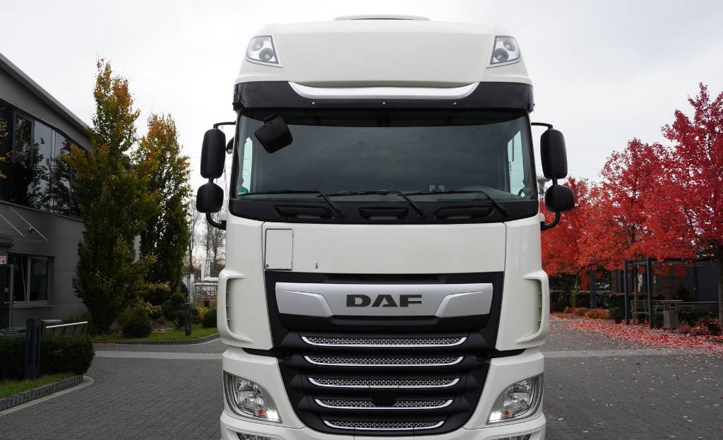 DAF XF 450 6×2 E6 / Refrigerator Lacapitaine / ATP/FRC to 2027 / 18 pallets - Koelwagen vrachtwagen: afbeelding 2 DAF XF 450 6×2 E6 / Refrigerator Lacapitaine / ATP/FRC to 2027 / 18 pallets - Koelwagen vrachtwagen: afbeelding 2