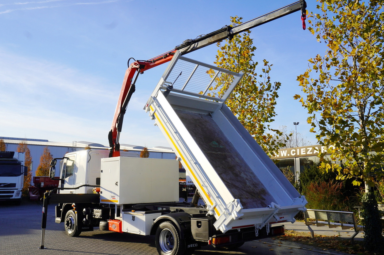 IVECO Eurocargo 120E18 Crane Palfinger / 3-way tipper / sleeper cab - Kipper vrachtwagen, Kraanwagen: afbeelding 4 IVECO Eurocargo 120E18 Crane Palfinger / 3-way tipper / sleeper cab - Kipper vrachtwagen, Kraanwagen: afbeelding 4