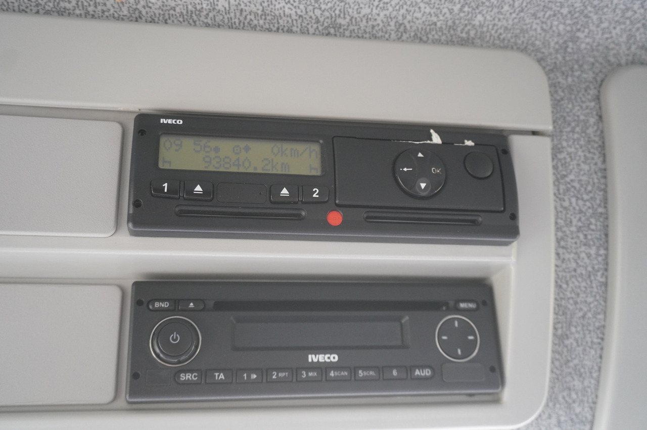 IVECO Eurocargo 150 E25 / 90 tho. km !!! / Tow truck - Vrachtwagen met open laadbak: afbeelding 2 IVECO Eurocargo 150 E25 / 90 tho. km !!! / Tow truck - Vrachtwagen met open laadbak: afbeelding 2