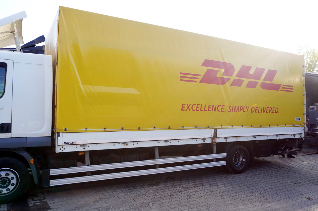 JUNGE Body Tarpaulin JUNGE / 18 Europallets / 2015 - Schuifzeilen laadbak: afbeelding 3 JUNGE Body Tarpaulin JUNGE / 18 Europallets / 2015 - Schuifzeilen laadbak: afbeelding 3