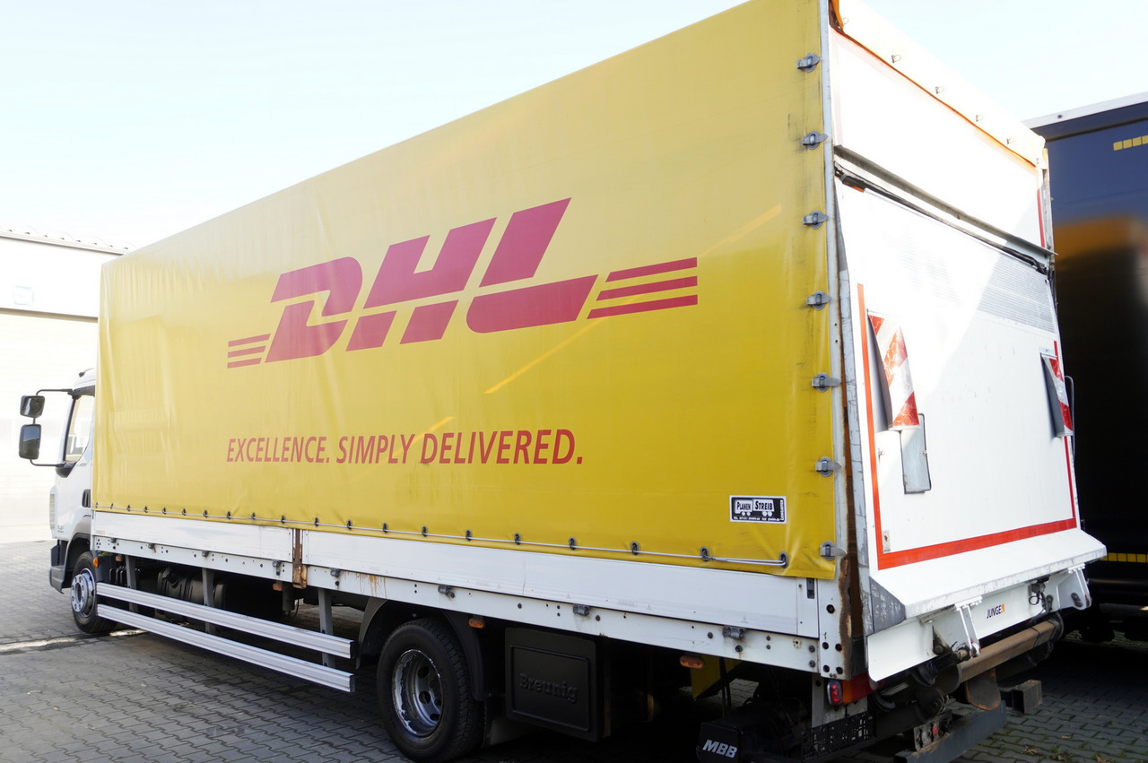 JUNGE Body Tarpaulin JUNGE / 18 Europallets / 2015 - Schuifzeilen laadbak: afbeelding 2 JUNGE Body Tarpaulin JUNGE / 18 Europallets / 2015 - Schuifzeilen laadbak: afbeelding 2