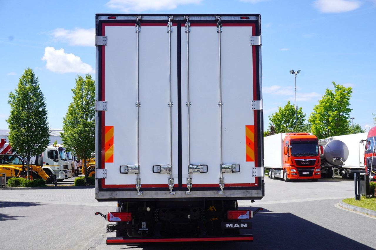 MAN MAN TGX 26.510 / 2022 / NEW Krone bitemperature refrigerated truck / Carrier Supra 850 MT / 4 units - Koelwagen vrachtwagen: afbeelding 3 MAN MAN TGX 26.510 / 2022 / NEW Krone bitemperature refrigerated truck / Carrier Supra 850 MT / 4 units - Koelwagen vrachtwagen: afbeelding 3