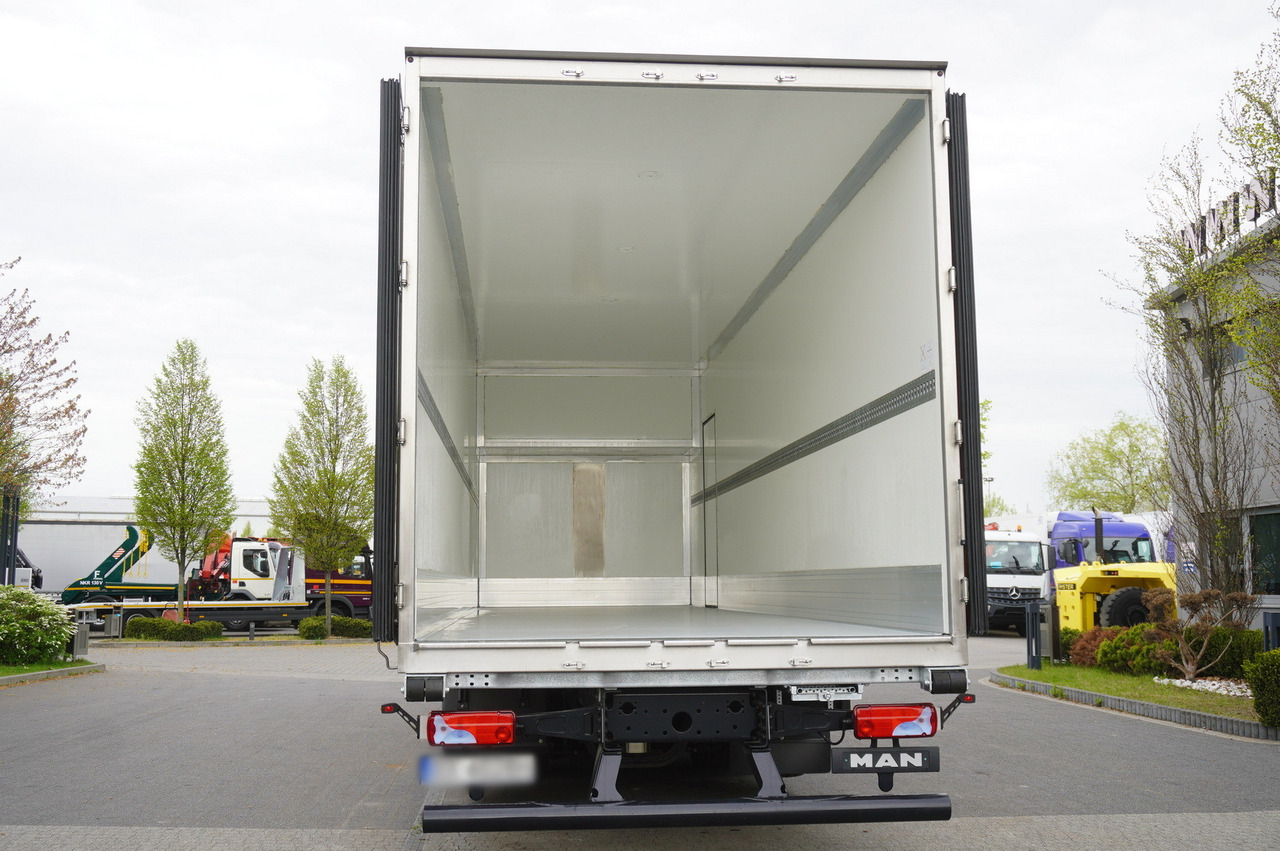 MAN New MAN TGX 26.400 / New Isotherm Plandex 23 Pallets / Warranty - Isotherm vrachtwagen: afbeelding 4 MAN New MAN TGX 26.400 / New Isotherm Plandex 23 Pallets / Warranty - Isotherm vrachtwagen: afbeelding 4