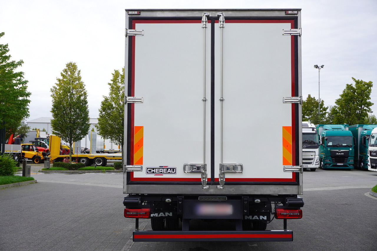MAN TGL 12.190 / CHEREAU Refrigerator 18 PAL multitemperature / Thermoking T-1200R / 100,000 km - Koelwagen vrachtwagen: afbeelding 5 MAN TGL 12.190 / CHEREAU Refrigerator 18 PAL multitemperature / Thermoking T-1200R / 100,000 km - Koelwagen vrachtwagen: afbeelding 5