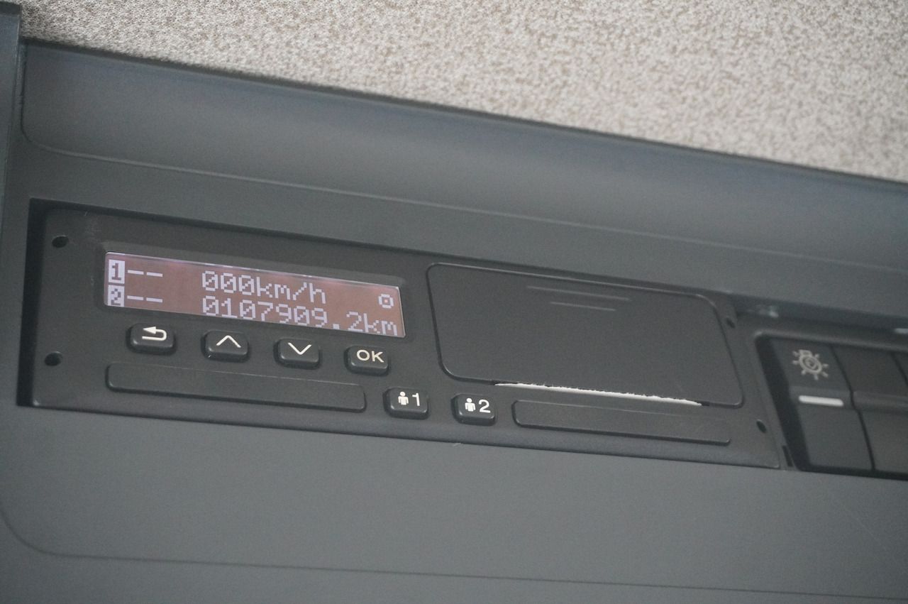 MAN TGL 12.190 / CHEREAU Refrigerator 18 PAL multitemperature / Thermoking T-1200R / 100,000 km - Koelwagen vrachtwagen: afbeelding 2 MAN TGL 12.190 / CHEREAU Refrigerator 18 PAL multitemperature / Thermoking T-1200R / 100,000 km - Koelwagen vrachtwagen: afbeelding 2