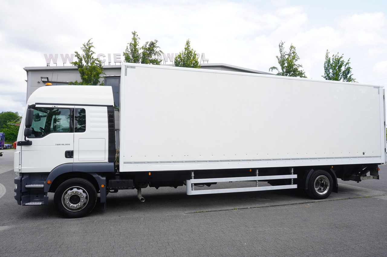 MAN TGM 18.320 / 21 EPAL box / 180 tho. km / Dhollandia 2500 kg / sleeping cab - Bakwagen: afbeelding 5 MAN TGM 18.320 / 21 EPAL box / 180 tho. km / Dhollandia 2500 kg / sleeping cab - Bakwagen: afbeelding 5