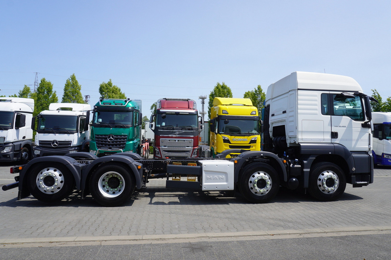 MAN TGS 35.420 8×2 / Chassis 6.4 m / 3 steered axles - Chassis vrachtwagen: afbeelding 3 MAN TGS 35.420 8×2 / Chassis 6.4 m / 3 steered axles - Chassis vrachtwagen: afbeelding 3