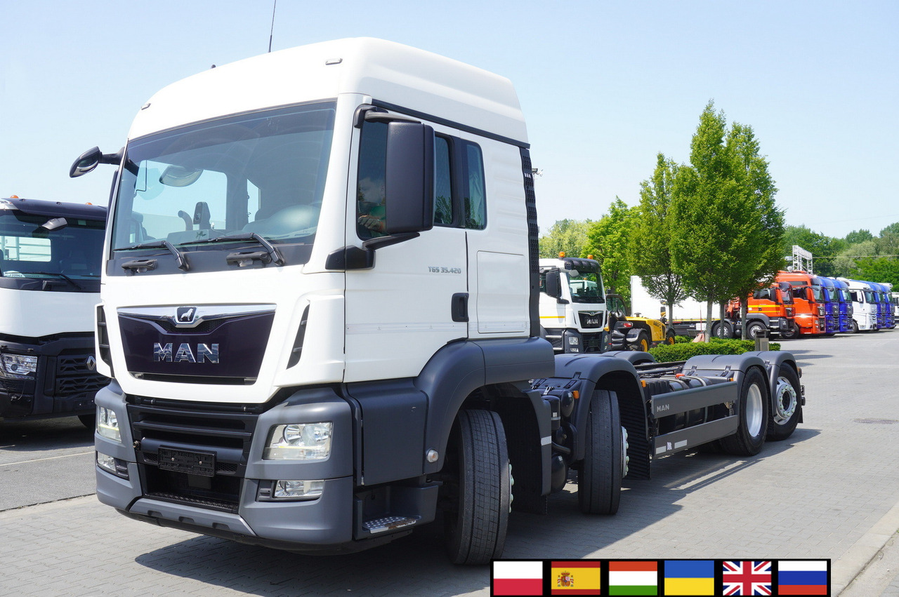 MAN TGS 35.420 8x2 / Chassis 6.4 m / 3 steered axles - Chassis vrachtwagen: afbeelding 1 MAN TGS 35.420 8x2 / Chassis 6.4 m / 3 steered axles - Chassis vrachtwagen: afbeelding 1