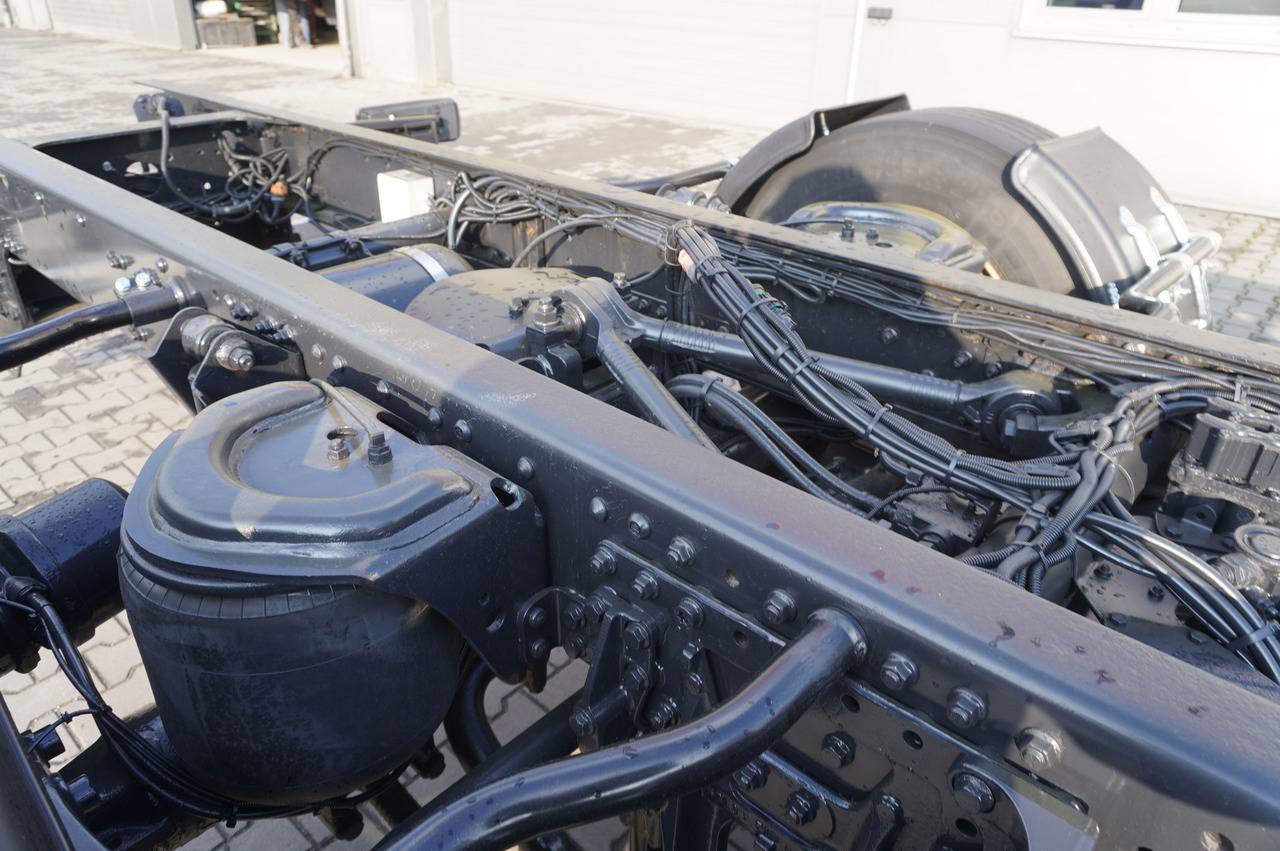 Chassis vrachtwagen MAN TGX 35.580 E6 8x4/4 - 8.8m chassis frame: afbeelding 17