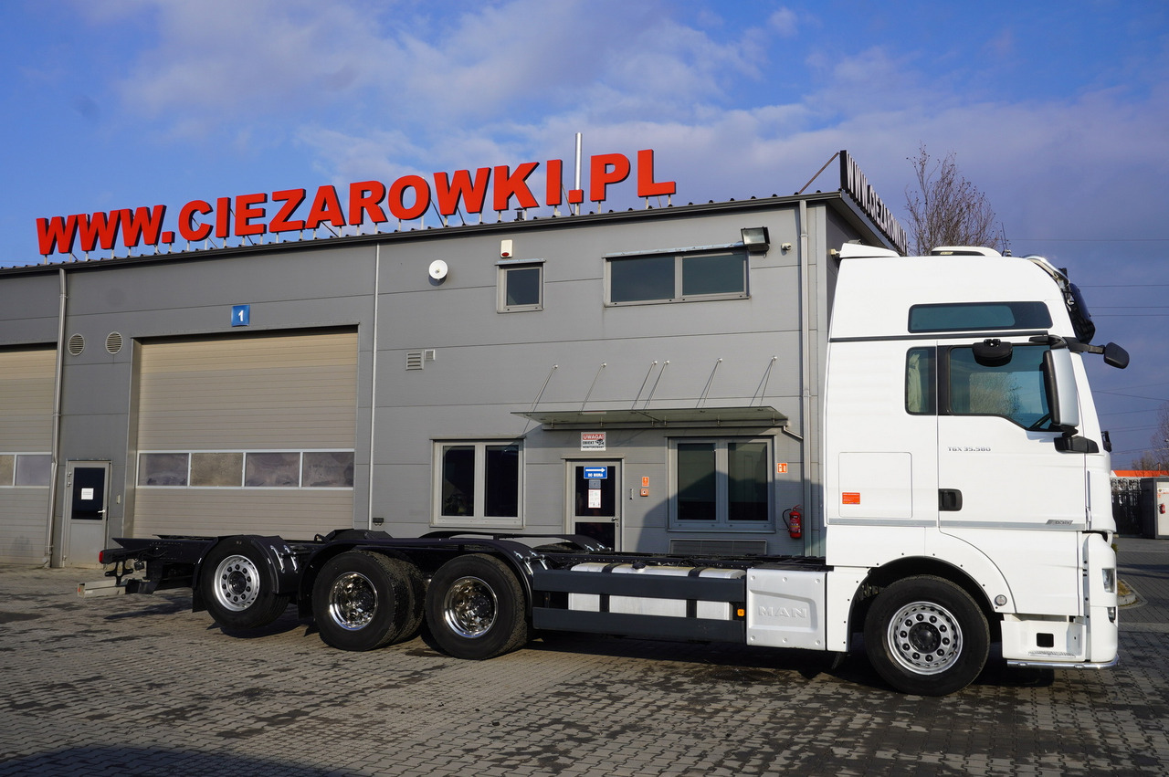 MAN TGX 35.580 E6 8x4/4 - 8.8m chassis frame - Kraanwagen: afbeelding 4 MAN TGX 35.580 E6 8x4/4 - 8.8m chassis frame - Kraanwagen: afbeelding 4