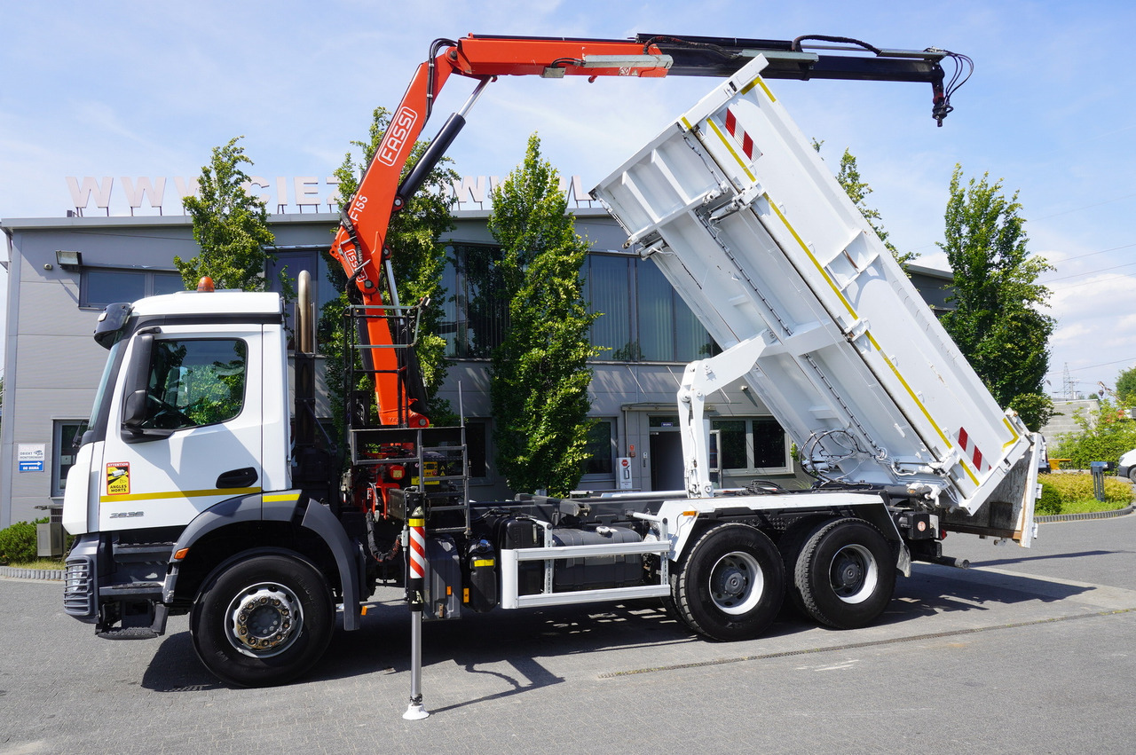 MERCEDES-BENZ AROCS 2636 / Fassi F155A.0.22 crane 6t / 120 tho. km / 3-sided dump truck / 2 x Bordmatic - Kipper vrachtwagen, Kraanwagen: afbeelding 5 MERCEDES-BENZ AROCS 2636 / Fassi F155A.0.22 crane 6t / 120 tho. km / 3-sided dump truck / 2 x Bordmatic - Kipper vrachtwagen, Kraanwagen: afbeelding 5