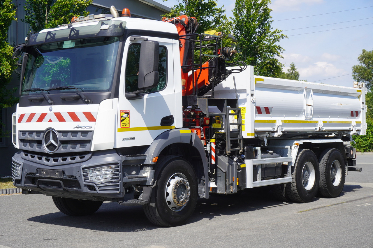 MERCEDES-BENZ AROCS 2636 / Fassi F155A.0.22 crane 6t / 120 tho. km / 3-sided dump truck / 2 x Bordmatic - Vrachtwagen met open laadbak, Kraanwagen: afbeelding 3 MERCEDES-BENZ AROCS 2636 / Fassi F155A.0.22 crane 6t / 120 tho. km / 3-sided dump truck / 2 x Bordmatic - Vrachtwagen met open laadbak, Kraanwagen: afbeelding 3