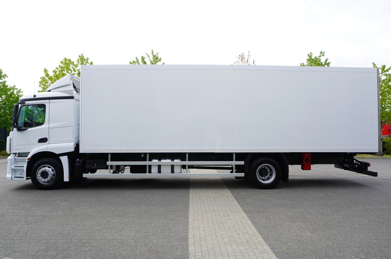 MERCEDES-BENZ Actros 1824 / Refrigerator 22 EPAL / Carrier Supra 850 / Sleeping cabin - Koelwagen vrachtwagen: afbeelding 2 MERCEDES-BENZ Actros 1824 / Refrigerator 22 EPAL / Carrier Supra 850 / Sleeping cabin - Koelwagen vrachtwagen: afbeelding 2
