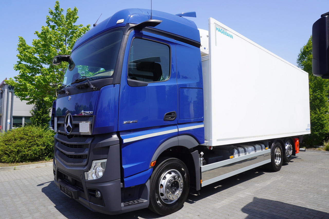 MERCEDES-BENZ Actros 2545 / 2021 / Hagemann refrigerator Multitemperature - Koelwagen vrachtwagen: afbeelding 2 MERCEDES-BENZ Actros 2545 / 2021 / Hagemann refrigerator Multitemperature - Koelwagen vrachtwagen: afbeelding 2