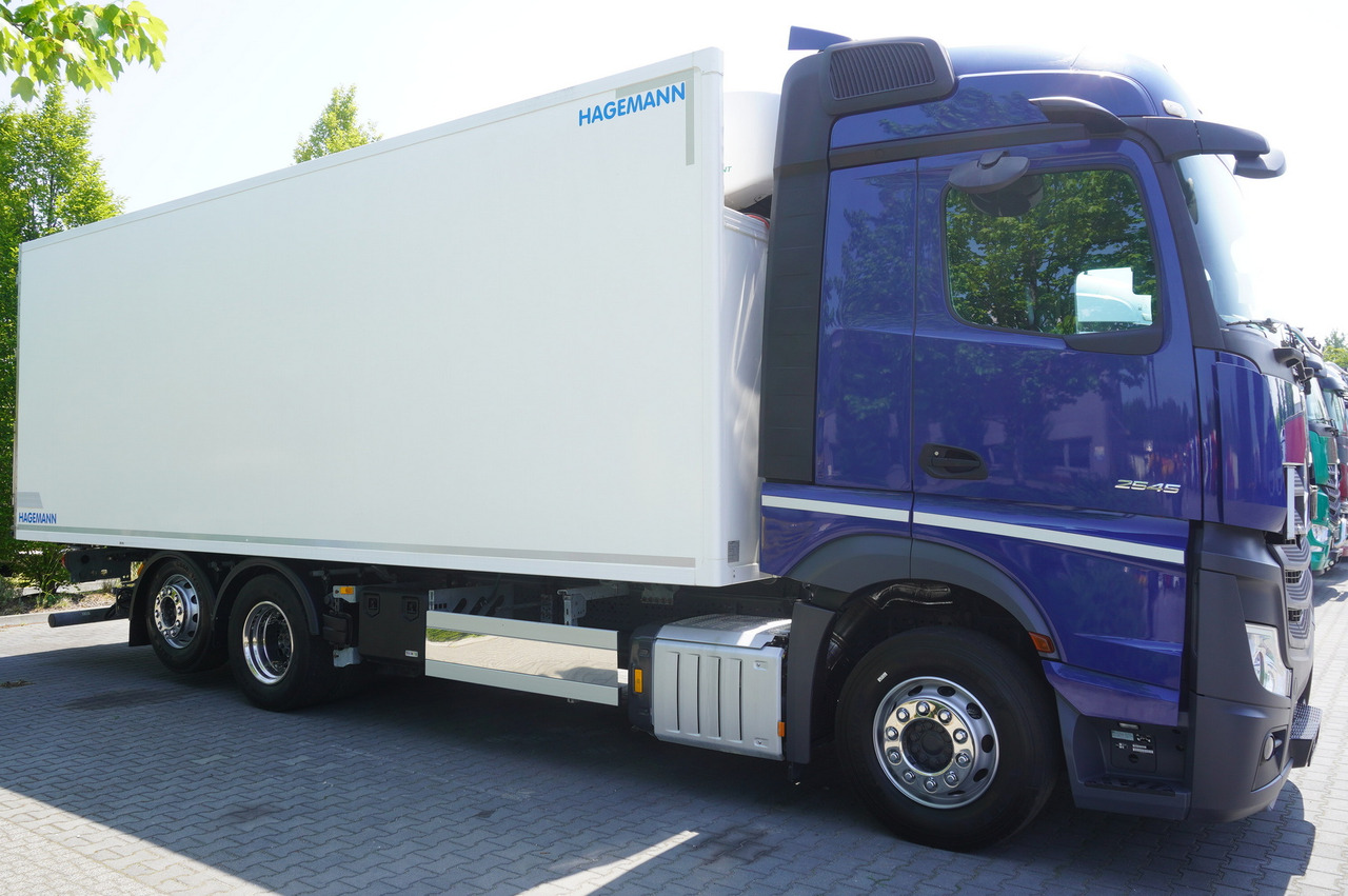 MERCEDES-BENZ Actros 2545 / 2021 / Hagemann refrigerator Multitemperature - Koelwagen vrachtwagen: afbeelding 4 MERCEDES-BENZ Actros 2545 / 2021 / Hagemann refrigerator Multitemperature - Koelwagen vrachtwagen: afbeelding 4