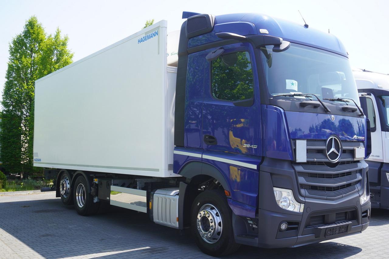 MERCEDES-BENZ Actros 2545 / 2021 / Hagemann refrigerator Multitemperature - Koelwagen vrachtwagen: afbeelding 5 MERCEDES-BENZ Actros 2545 / 2021 / Hagemann refrigerator Multitemperature - Koelwagen vrachtwagen: afbeelding 5