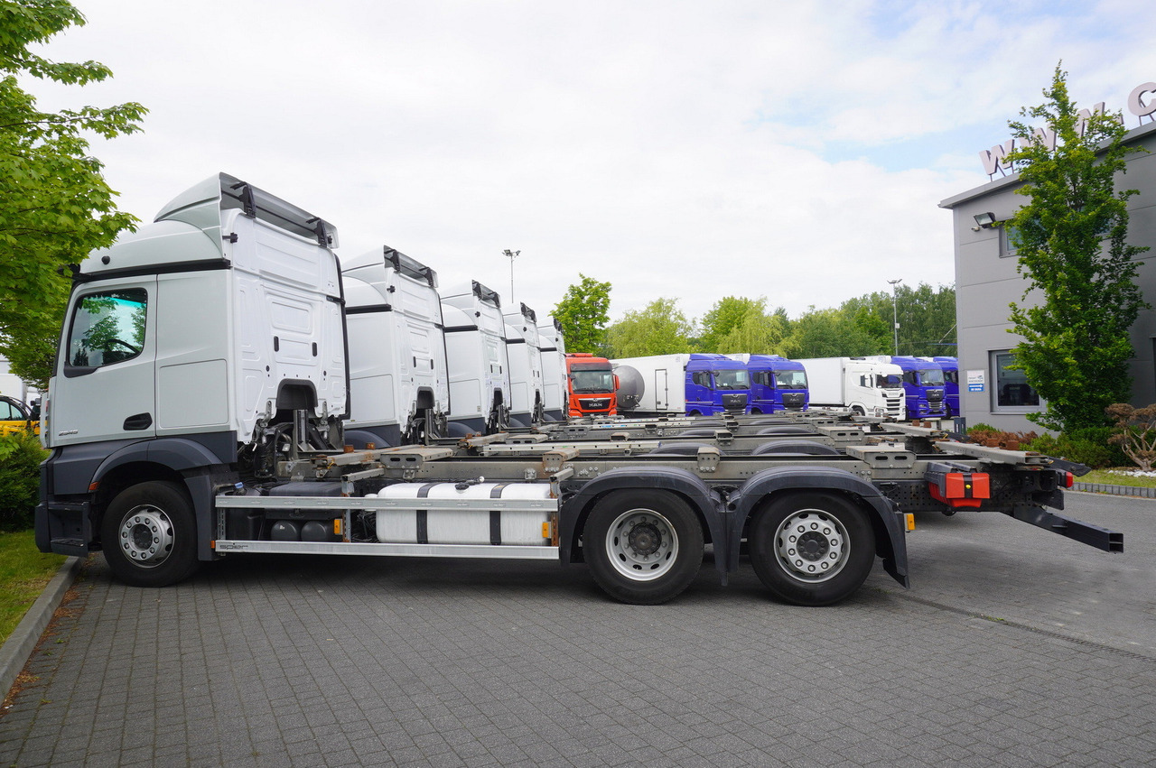 MERCEDES-BENZ Actros 2545 6×2 MP5 / ADR AT / 12 units - Containertransporter/ Wissellaadbak vrachtwagen: afbeelding 5 MERCEDES-BENZ Actros 2545 6×2 MP5 / ADR AT / 12 units - Containertransporter/ Wissellaadbak vrachtwagen: afbeelding 5