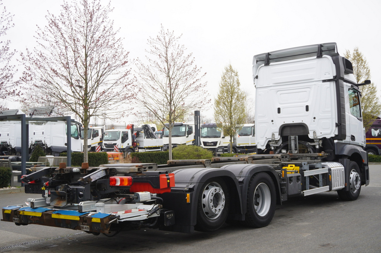 MERCEDES-BENZ Actros 2545 6×2 MP5 / ADR / several units - Containertransporter/ Wissellaadbak vrachtwagen: afbeelding 3 MERCEDES-BENZ Actros 2545 6×2 MP5 / ADR / several units - Containertransporter/ Wissellaadbak vrachtwagen: afbeelding 3