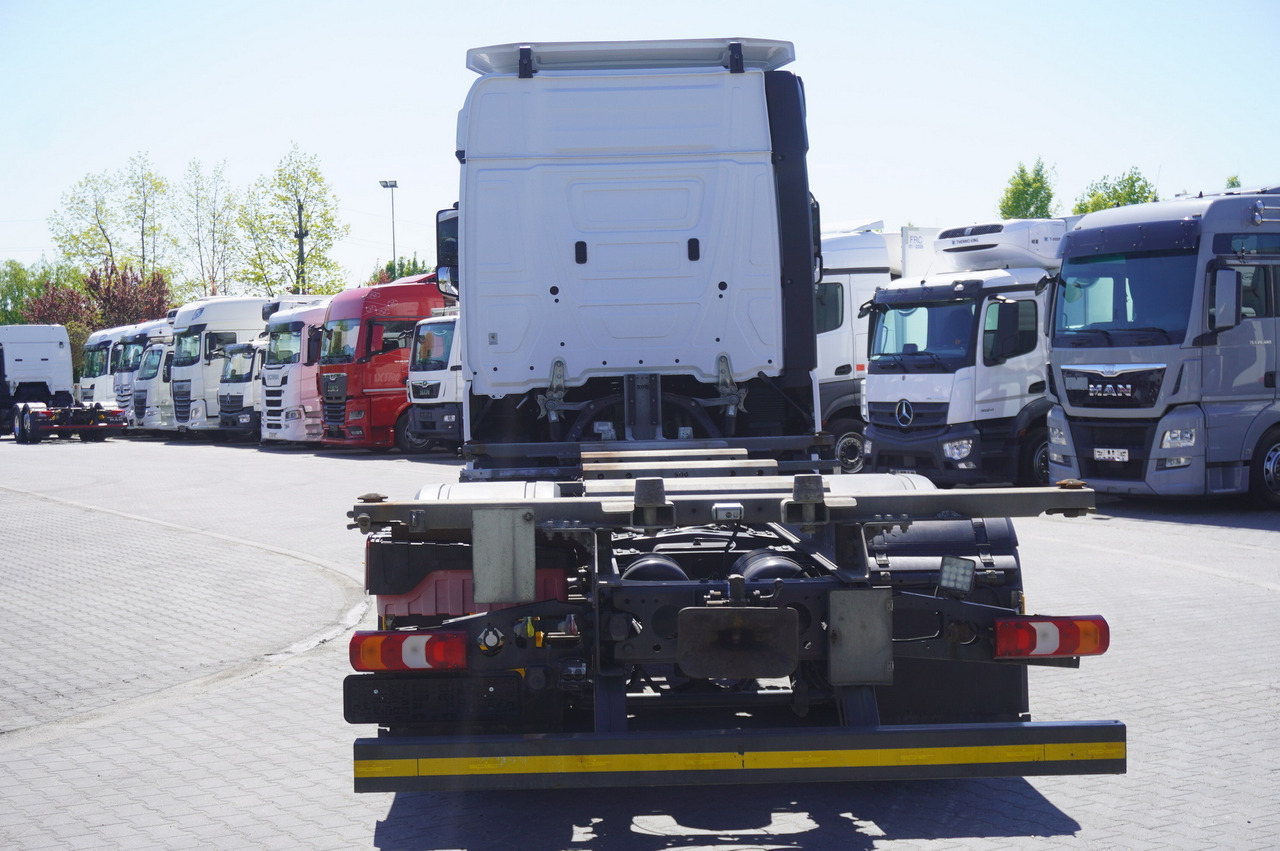 MERCEDES-BENZ Actros 2545 6×2 MP5 / Full ADR / BDF - Containertransporter/ Wissellaadbak vrachtwagen: afbeelding 4 MERCEDES-BENZ Actros 2545 6×2 MP5 / Full ADR / BDF - Containertransporter/ Wissellaadbak vrachtwagen: afbeelding 4