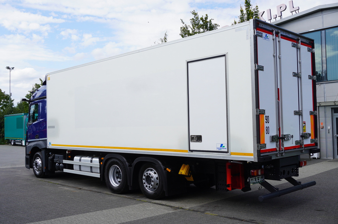 MERCEDES-BENZ Actros 2546 / Lecapitaine refrigerator 20 EPAL / Multitemperature / Carrier Supra 1150 MT - Koelwagen vrachtwagen: afbeelding 3 MERCEDES-BENZ Actros 2546 / Lecapitaine refrigerator 20 EPAL / Multitemperature / Carrier Supra 1150 MT - Koelwagen vrachtwagen: afbeelding 3
