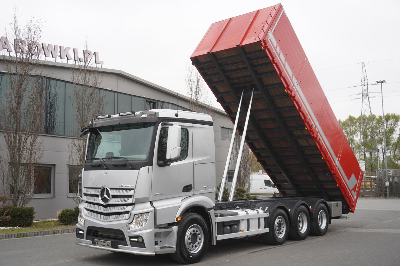 MERCEDES-BENZ Actros 3563 8x4 / Tipper for grain 20 t load capacity - Kipper vrachtwagen: afbeelding 1 MERCEDES-BENZ Actros 3563 8x4 / Tipper for grain 20 t load capacity - Kipper vrachtwagen: afbeelding 1