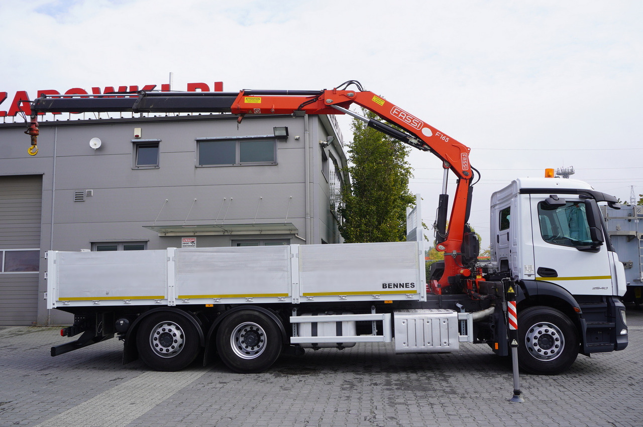 MERCEDES-BENZ Antos 2540 / Flatbed 15 EPAL / Fassi F165 / 6.1 t / 8 m reach / remote control / rotator / 1600 MTH / steered axle - Vrachtwagen met open laadbak, Kraanwagen: afbeelding 2 MERCEDES-BENZ Antos 2540 / Flatbed 15 EPAL / Fassi F165 / 6.1 t / 8 m reach / remote control / rotator / 1600 MTH / steered axle - Vrachtwagen met open laadbak, Kraanwagen: afbeelding 2