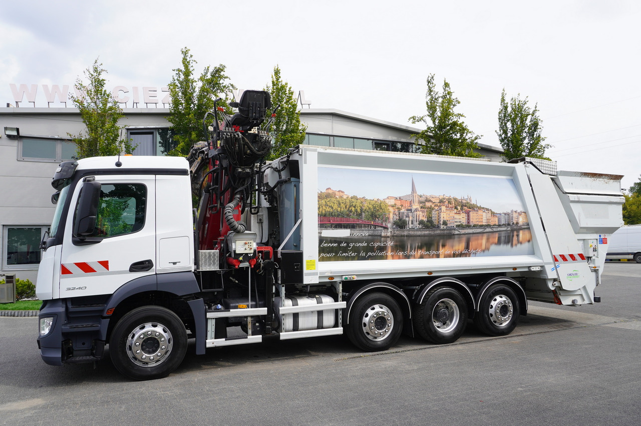 MERCEDES-BENZ Antos 3240 8x2 / Tajfun 5T crane / Farid Industries garbage truck/ 3 steered axles - Vacuümwagen: afbeelding 5 MERCEDES-BENZ Antos 3240 8x2 / Tajfun 5T crane / Farid Industries garbage truck/ 3 steered axles - Vacuümwagen: afbeelding 5