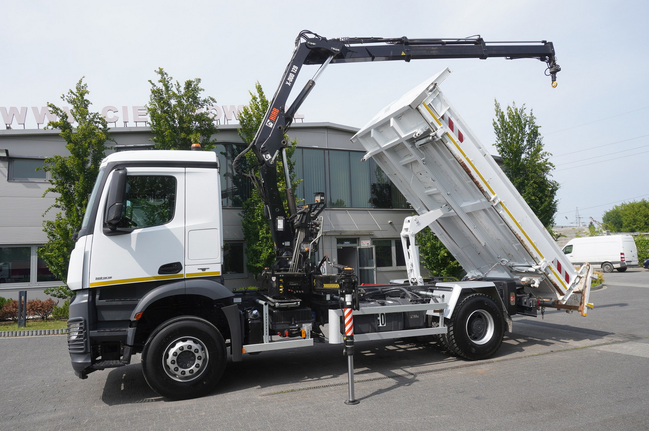 MERCEDES-BENZ Arocs 1833 / 87,000 km!!! / Hds HIAB X-DUO 128 B-2 / three-sided tipper - Kraanwagen, Kraanwagen: afbeelding 4 MERCEDES-BENZ Arocs 1833 / 87,000 km!!! / Hds HIAB X-DUO 128 B-2 / three-sided tipper - Kraanwagen, Kraanwagen: afbeelding 4