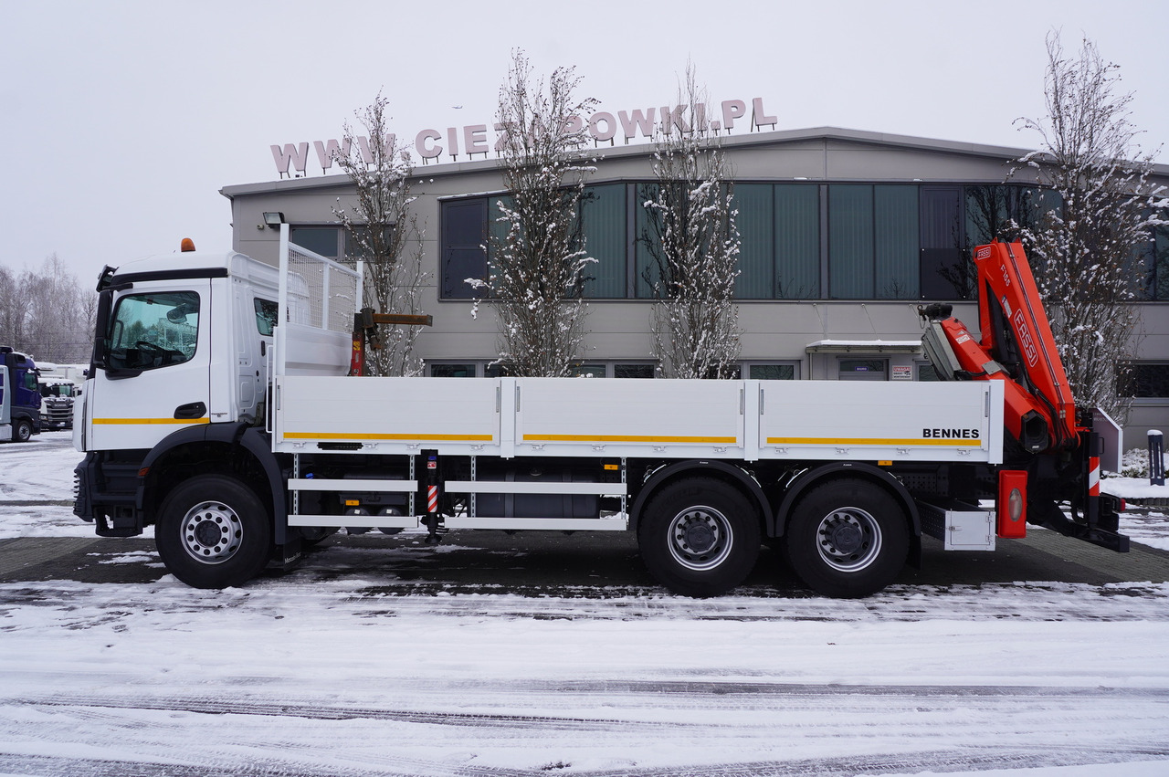 MERCEDES-BENZ Arocs 2633 flatbed truck / Crane FASSI F155A.0.23 / REMOTE CONTROL / 230,000 km - Kraanwagen: afbeelding 2 MERCEDES-BENZ Arocs 2633 flatbed truck / Crane FASSI F155A.0.23 / REMOTE CONTROL / 230,000 km - Kraanwagen: afbeelding 2