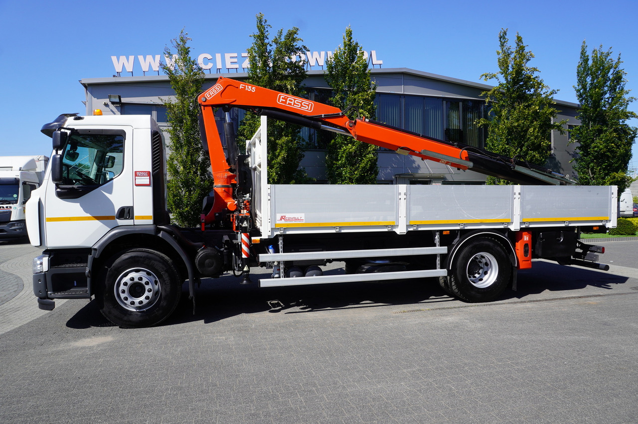 RENAULT C280 DTI 8 / FASSI crane 5.6 T / range 8 m / Flatbed 15 EPAL - Vrachtwagen met open laadbak, Kraanwagen: afbeelding 2 RENAULT C280 DTI 8 / FASSI crane 5.6 T / range 8 m / Flatbed 15 EPAL - Vrachtwagen met open laadbak, Kraanwagen: afbeelding 2
