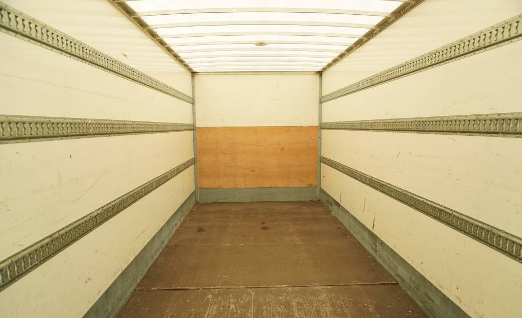 RENAULT D12 E6 / Container 18 pallets / tail lift - Bakwagen: afbeelding 5 RENAULT D12 E6 / Container 18 pallets / tail lift - Bakwagen: afbeelding 5