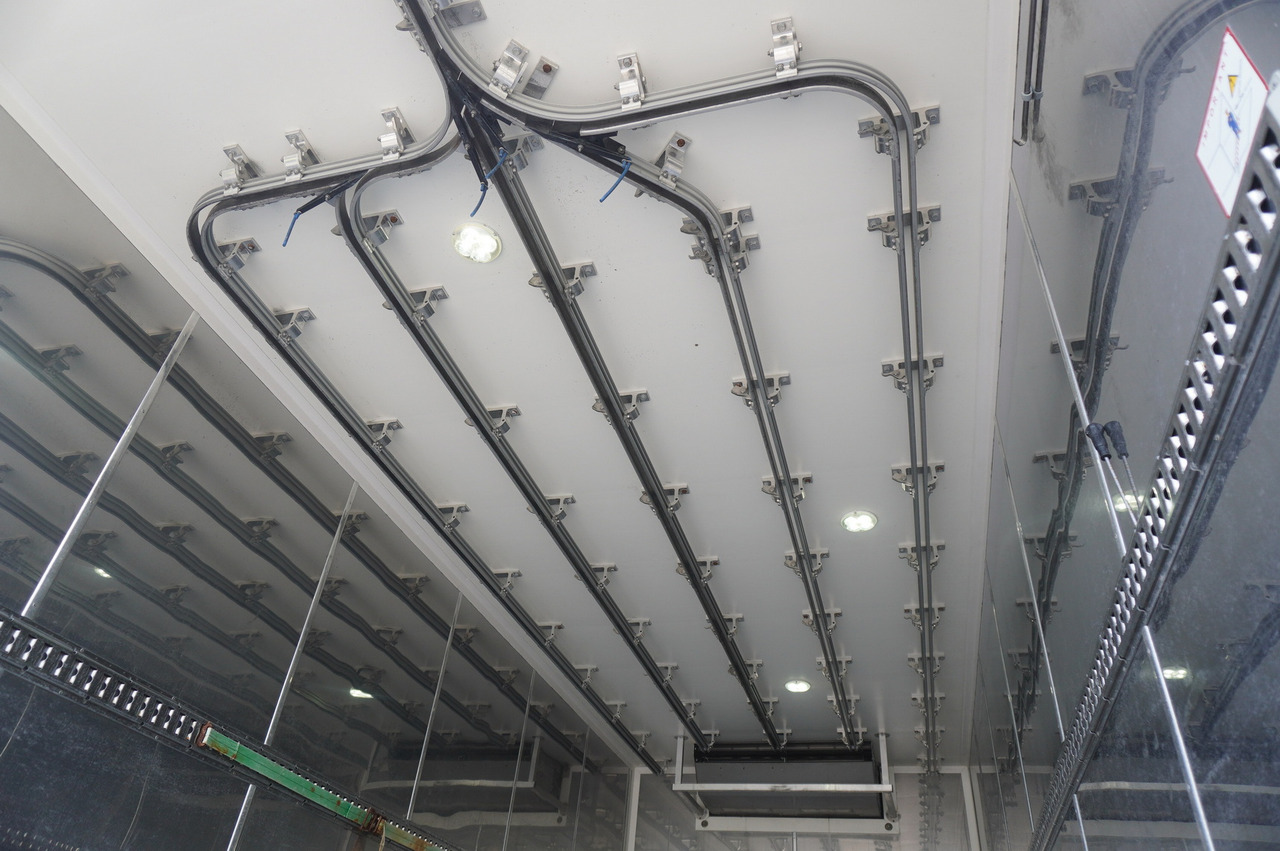 RENAULT D13 / 90 tho km !!! / Meat hook refrigerator / Thermoking T800R / 2 units - Koelwagen vrachtwagen: afbeelding 3 RENAULT D13 / 90 tho km !!! / Meat hook refrigerator / Thermoking T800R / 2 units - Koelwagen vrachtwagen: afbeelding 3