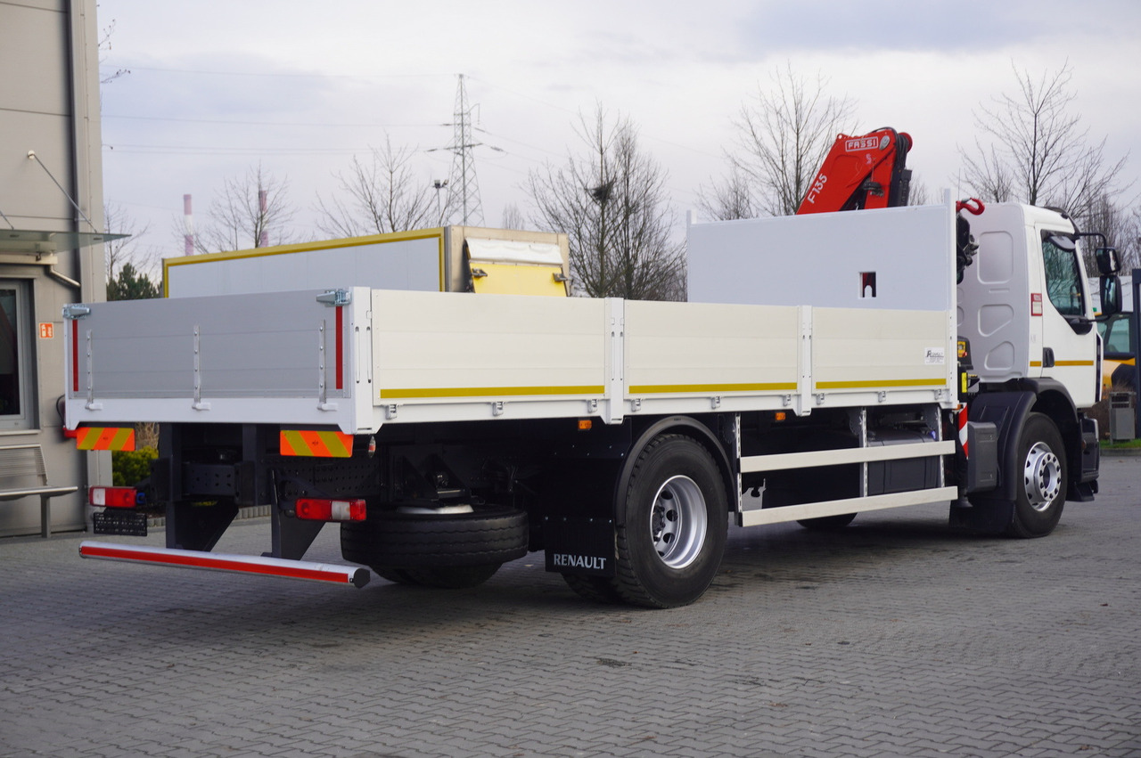 Renault C320 P4x2 E6 / Fassi 5.6 t / Range 8 m / Platform 15 EPAL - Vrachtwagen met open laadbak, Kraanwagen: afbeelding 5 Renault C320 P4x2 E6 / Fassi 5.6 t / Range 8 m / Platform 15 EPAL - Vrachtwagen met open laadbak, Kraanwagen: afbeelding 5