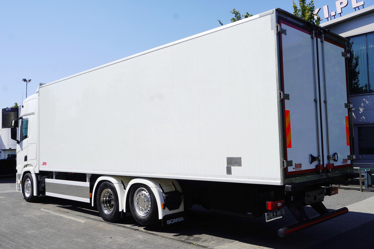SCANIA R500 Hook-Up Refrigerated Truck KIESLING 20 EPAL / Carrier Supra 1250 Silent - Koelwagen vrachtwagen: afbeelding 3 SCANIA R500 Hook-Up Refrigerated Truck KIESLING 20 EPAL / Carrier Supra 1250 Silent - Koelwagen vrachtwagen: afbeelding 3