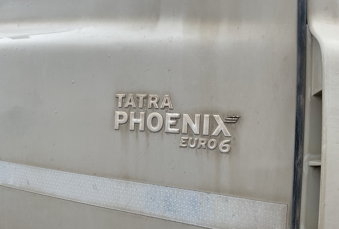 TATRA Phoenix 8x8 Twin-Steer Quad/A dump truck / 30 tho. km - Zelfrijdende kiepwagen: afbeelding 5 TATRA Phoenix 8x8 Twin-Steer Quad/A dump truck / 30 tho. km - Zelfrijdende kiepwagen: afbeelding 5