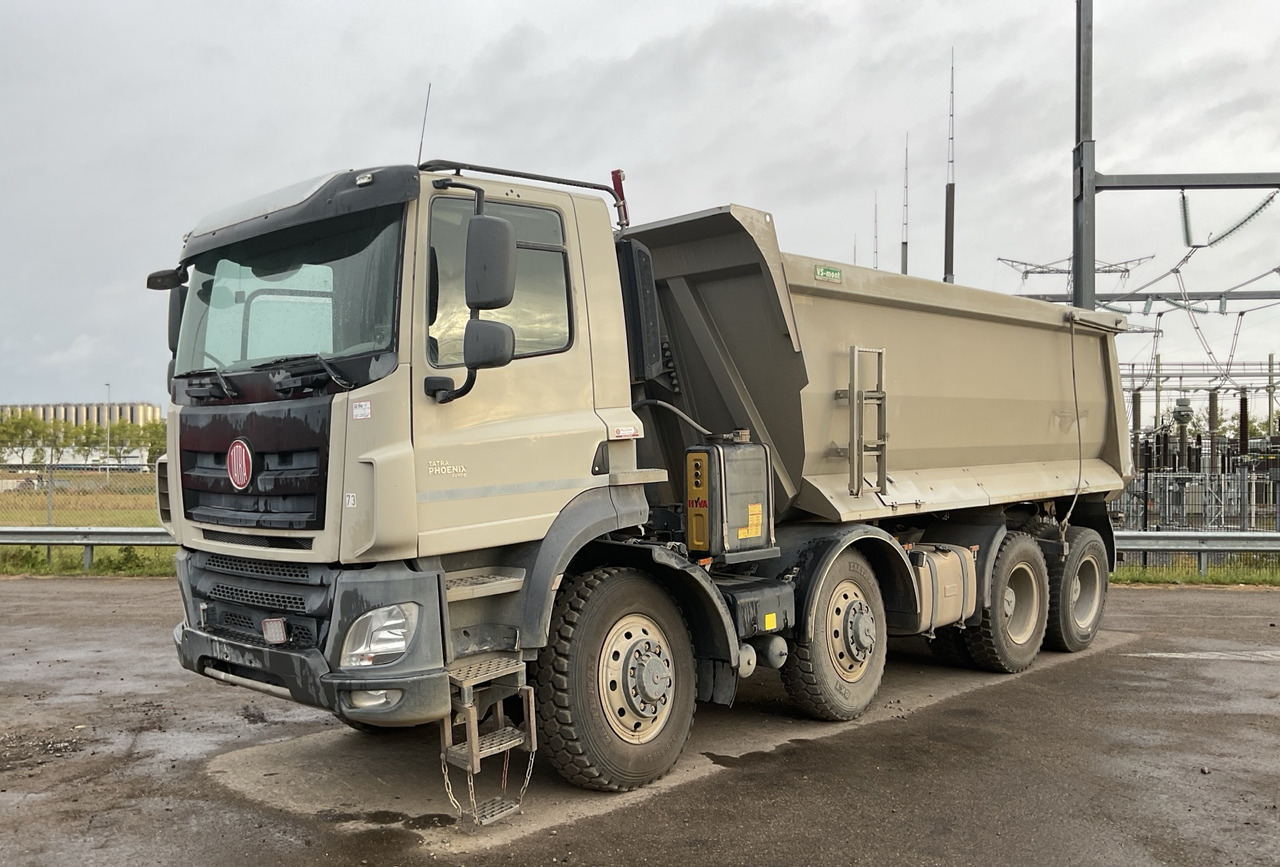 TATRA Phoenix 8x8 Twin-Steer Quad/A dump truck / 30 tho. km - Zelfrijdende kiepwagen: afbeelding 4 TATRA Phoenix 8x8 Twin-Steer Quad/A dump truck / 30 tho. km - Zelfrijdende kiepwagen: afbeelding 4