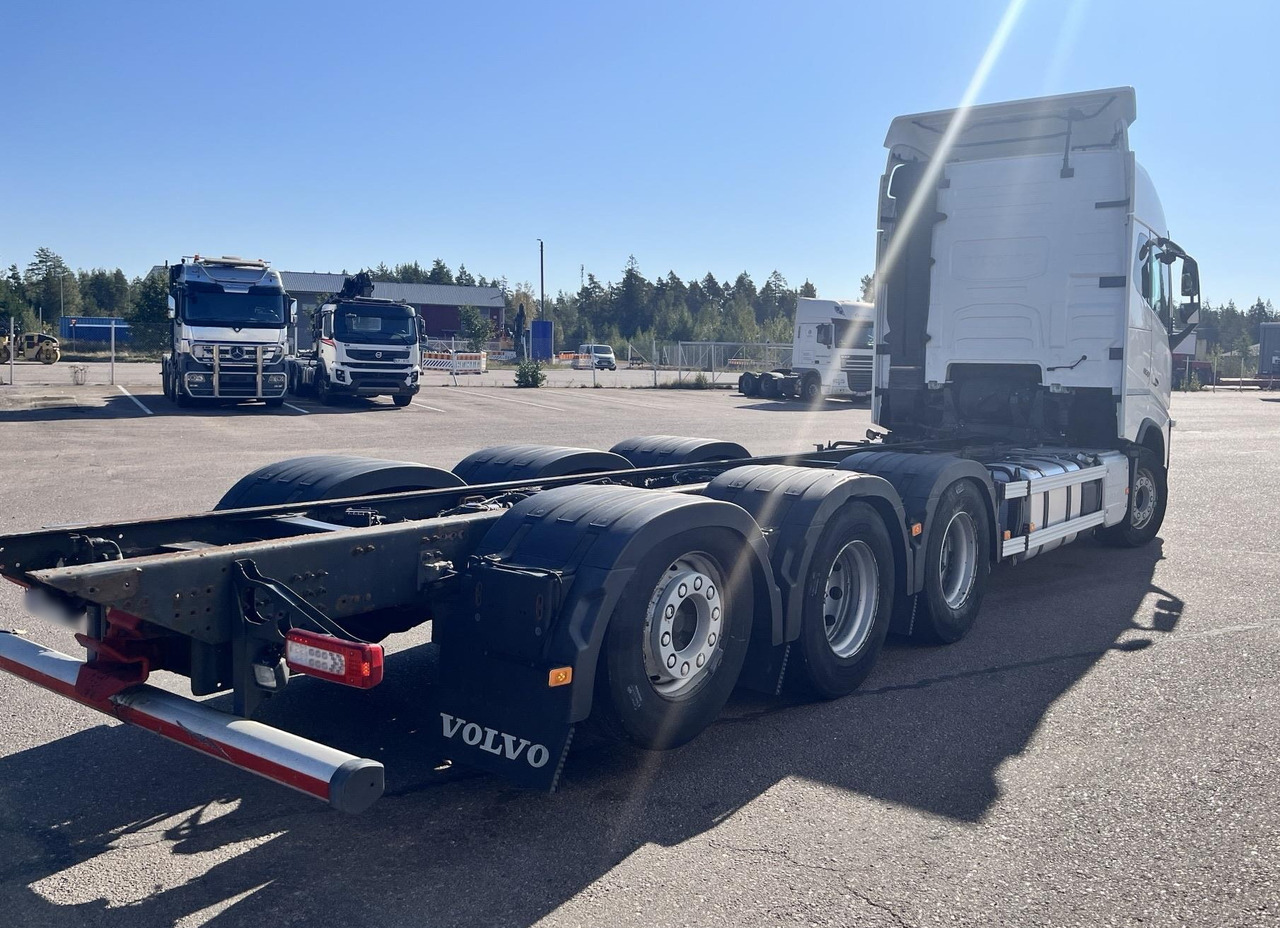 VOLVO FH 650 8x4 / Truck chassis / Sleeper cab - Chassis vrachtwagen: afbeelding 3 VOLVO FH 650 8x4 / Truck chassis / Sleeper cab - Chassis vrachtwagen: afbeelding 3